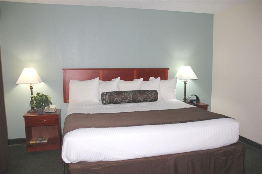 Club Hotel Nashville Inn & Suites מראה חיצוני תמונה